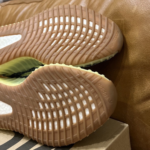 Adidas Yeezy Boost 350 V2 Semi Frozen Yellow Size 8.5 B37572 8 1/2 - Picture 11 of 11
